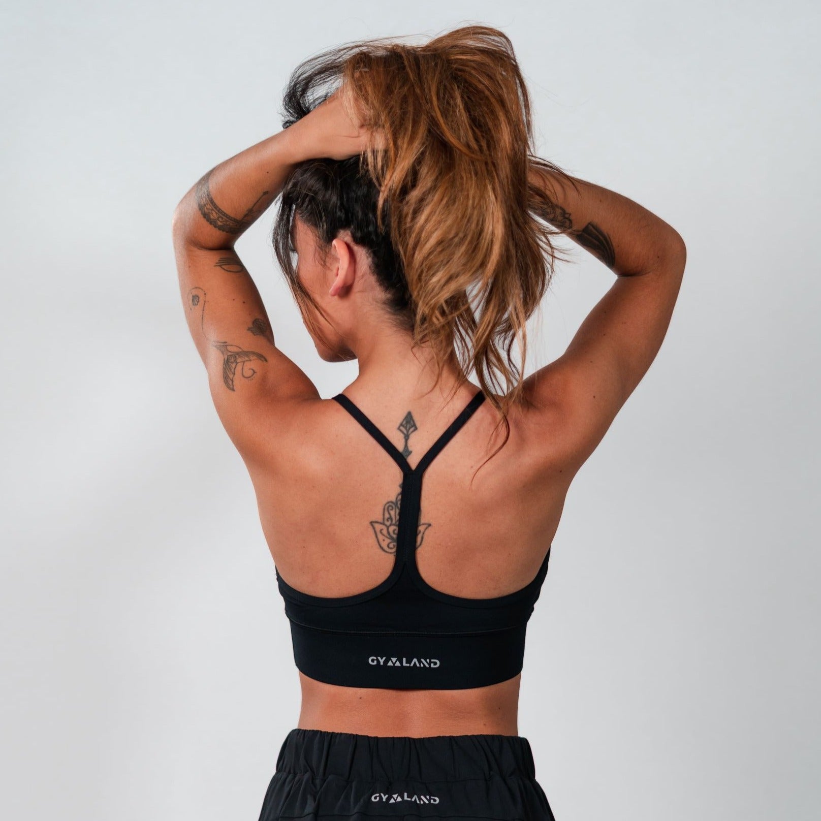 All-in-One Compact Sports Bra Black – Gymland Sportswear