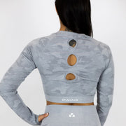 standout-camo-seamless-crop-top-grey-back-detail