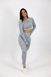 standout-camo-seamless-crop-top-grey-front-detail-2.